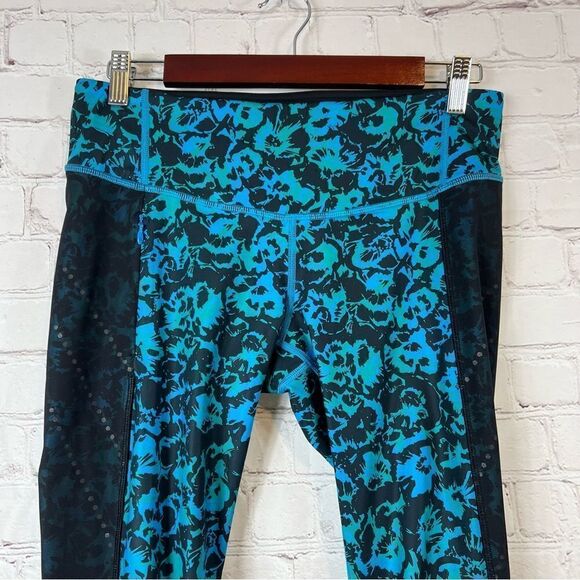 lululemon Stop At Nothing Crop Size 8 in Fleur Sombre Kayak Blue Dragonfly - Picture 2 of 8